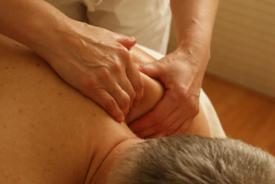 15 Frozen Shoulder Exercises for Quick Relief 15 shoulder massage