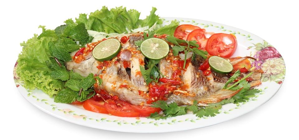 Healthy Lunch Ideas for Weight Loss: Low-Calorie & Nutrient-Dense Diet 18 steamed fish at lunch for weight loss
