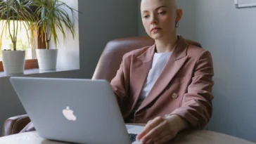 Symptoms of Early Breast Cancer