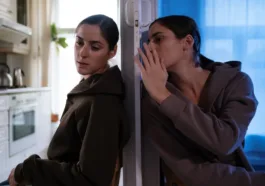 Do People with ADHD Have a Shorter Life Expectancy? 4 amphetamine psychosis woman talking to herself